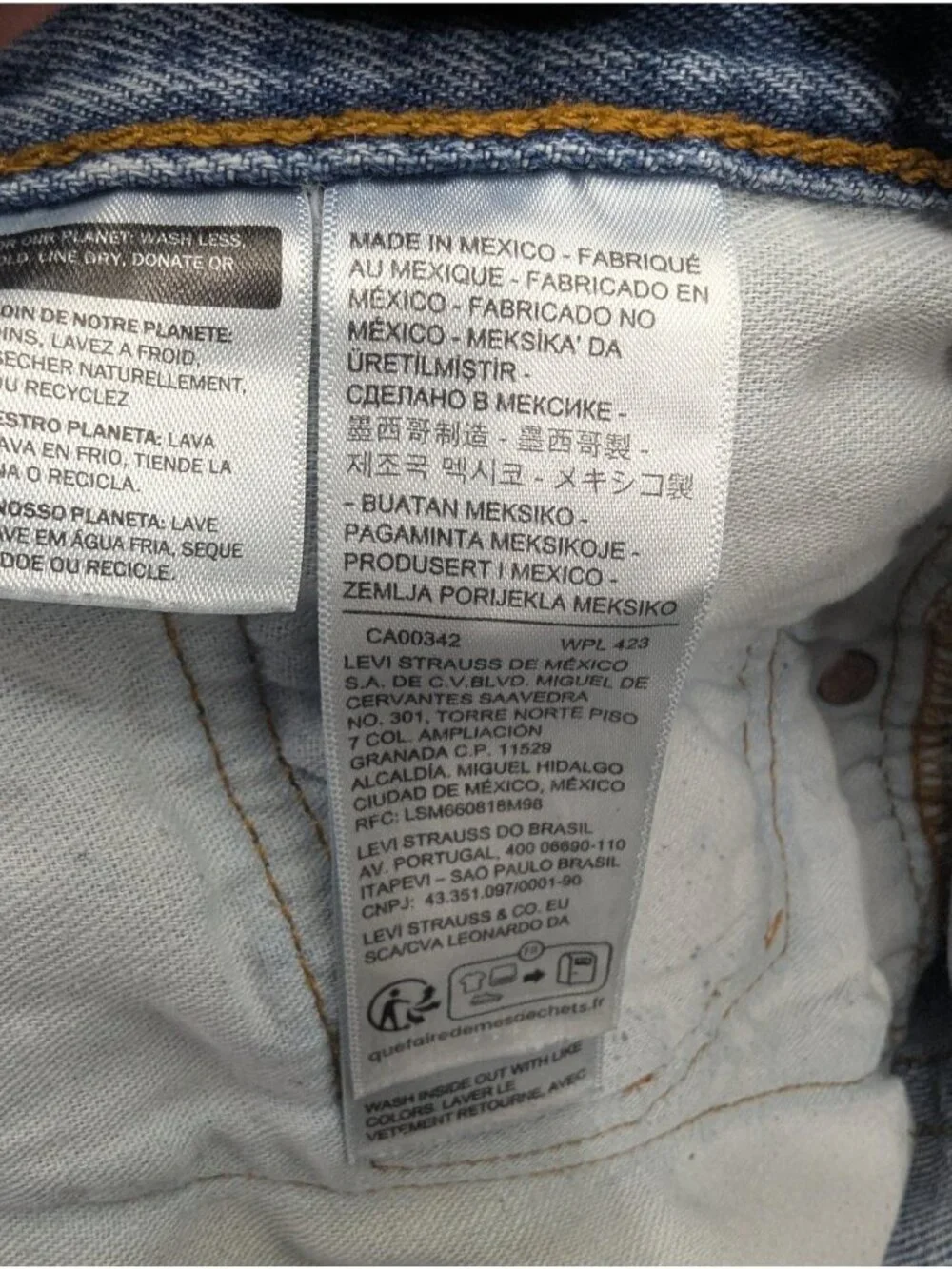 Levis 501 Jeans Mens 36x32 Blue Light Wash Straight Button Fly Denim Classic